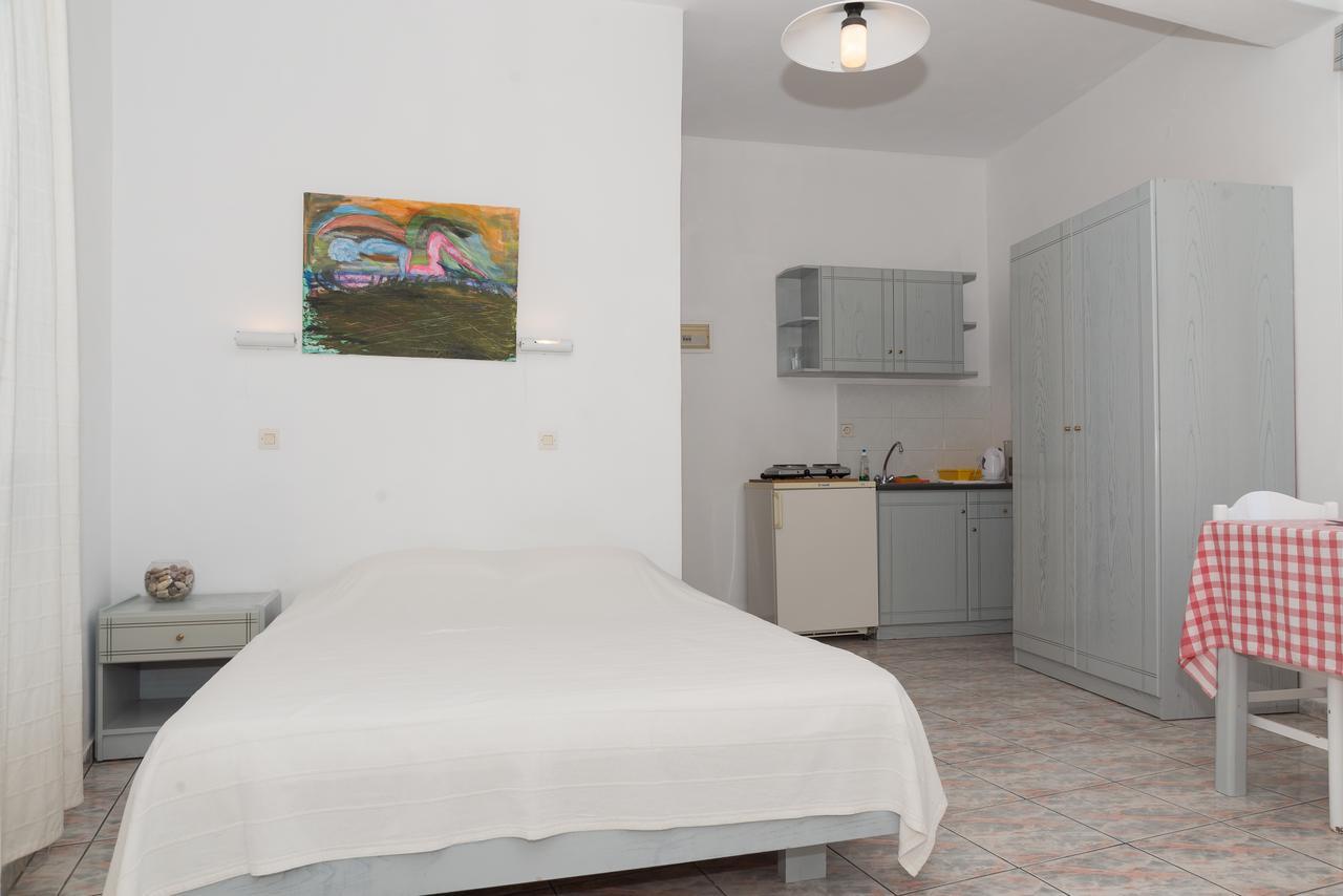 Captain Manos Studio Apartments Grikos Bay  Dış mekan fotoğraf